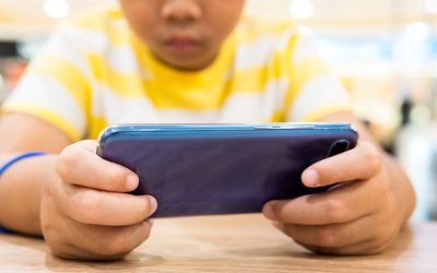 Navigating the Digital World: Understanding the Impact of Screentime on Students