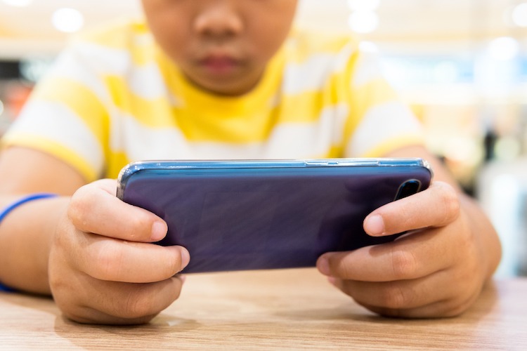 Navigating the Digital World: Understanding the Impact of Screentime on Students